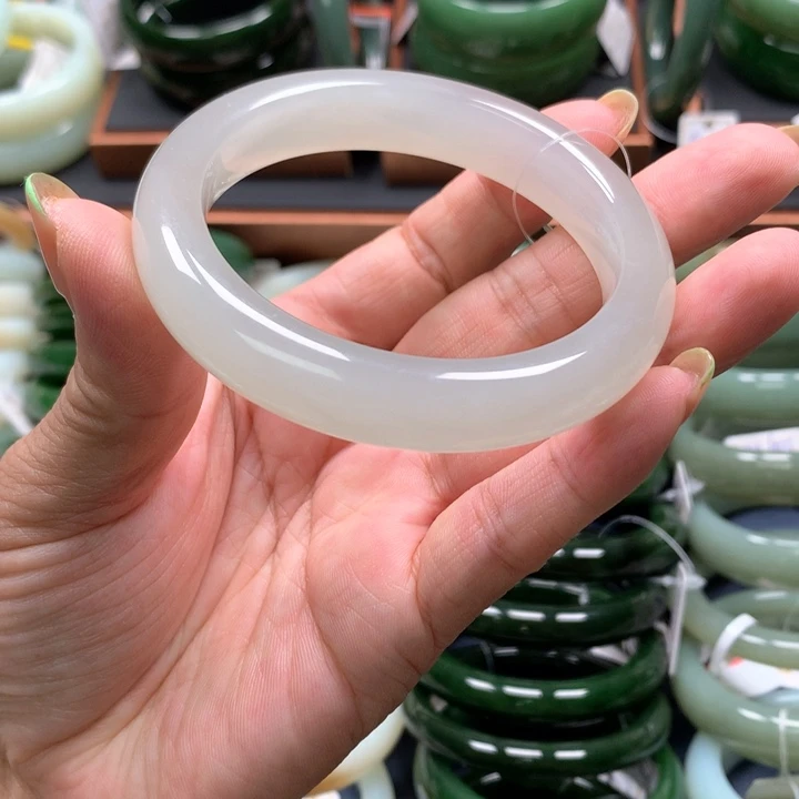 【闪购商品】和田玉手镯未镶嵌