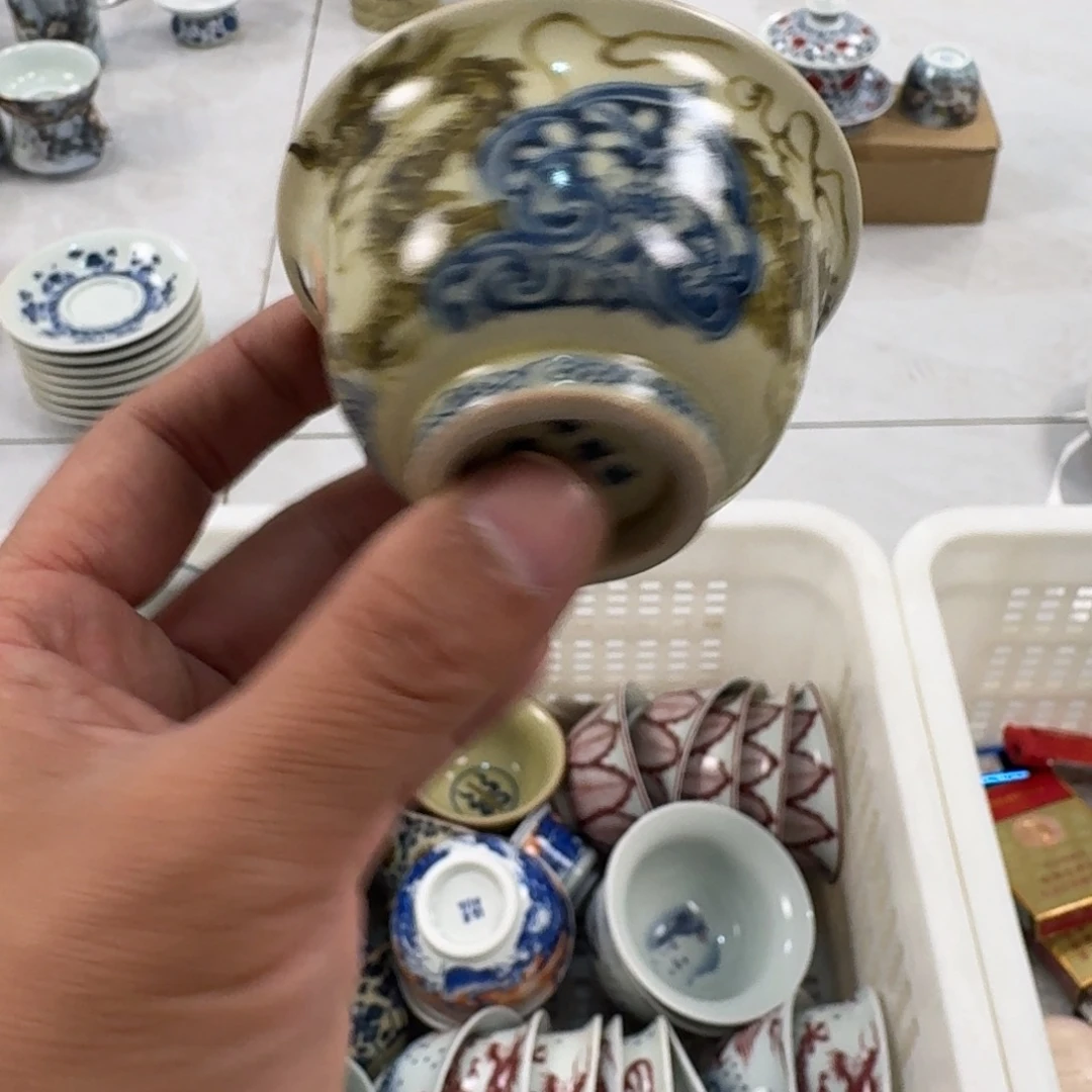 陶摆件釉里金如意穿花龙主人杯