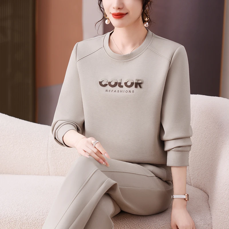 高档休闲运动套装女2025新款春秋季洋气圆领妈妈装女士卫衣两件套