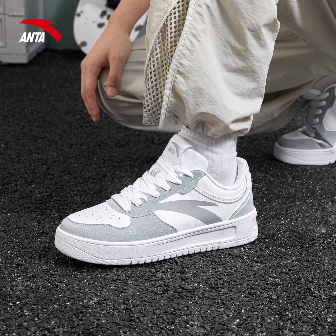 安踏轻松板鞋男款增高潮流小白鞋学生鞋子休闲鞋男士运动鞋男鞋