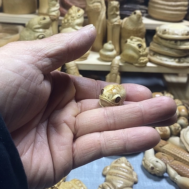 竹根雕小金蟾配件