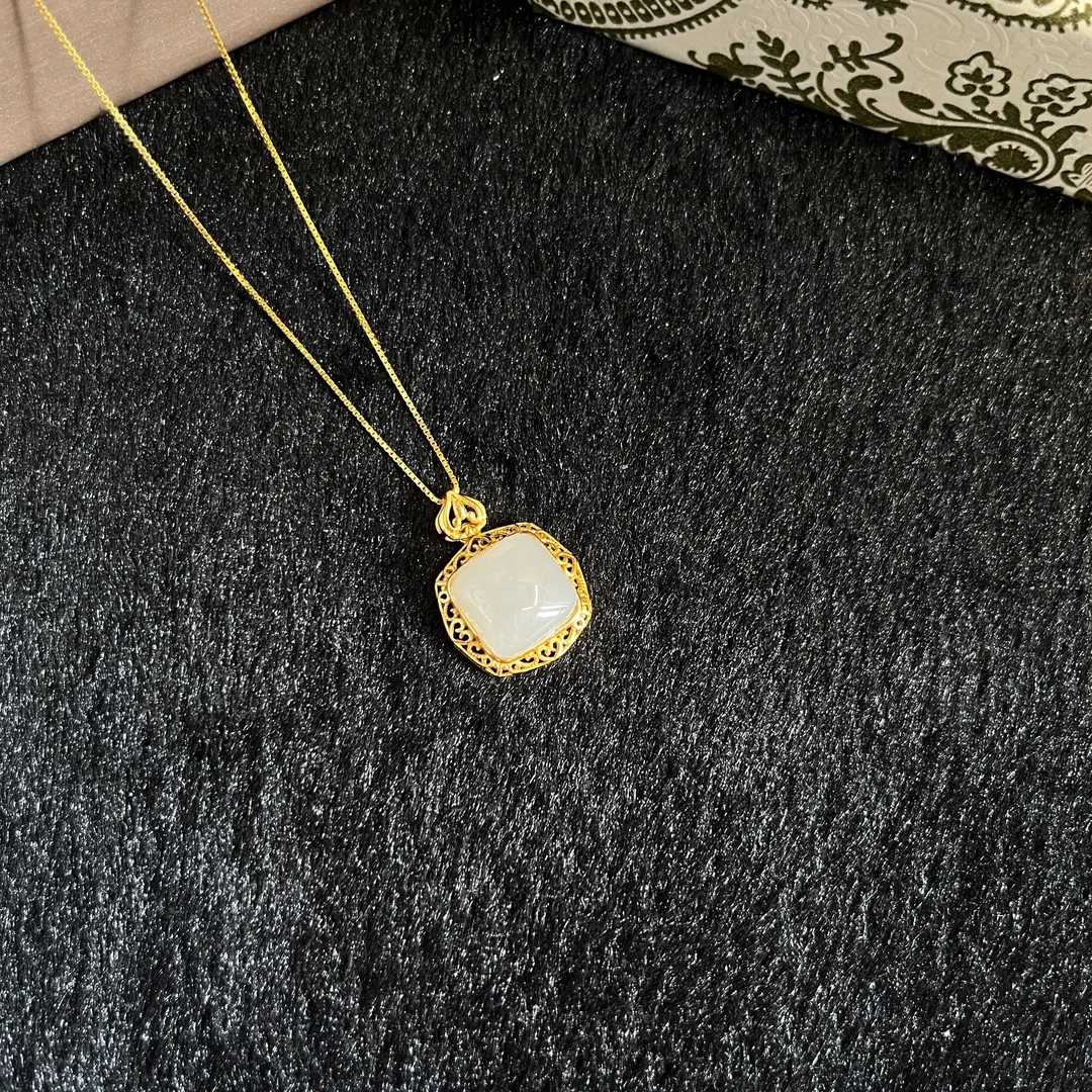 天然和田玉方糖吊坠约15*16*8mm镶嵌S925银扣精致百搭 不含链