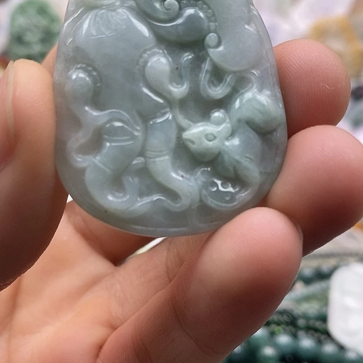 翡翠未镶嵌颈饰翡翠