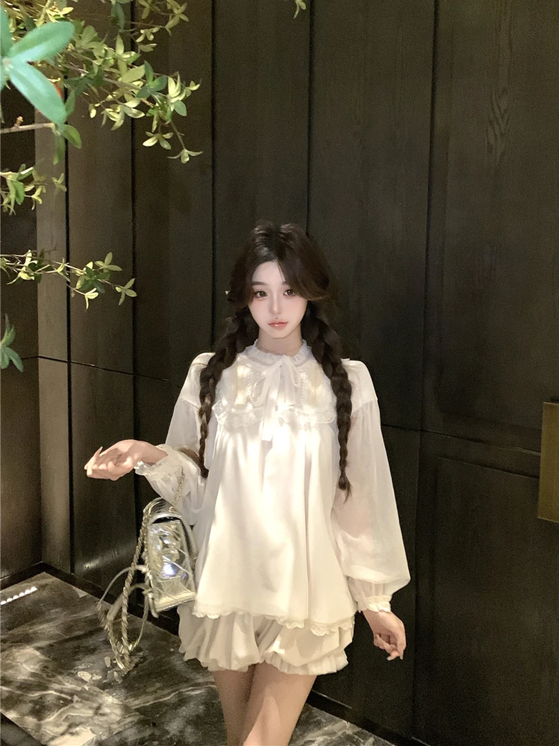 夏季新款性感重工甜美蕾丝花边衬衫上衣女+高腰花苞短裤两件套