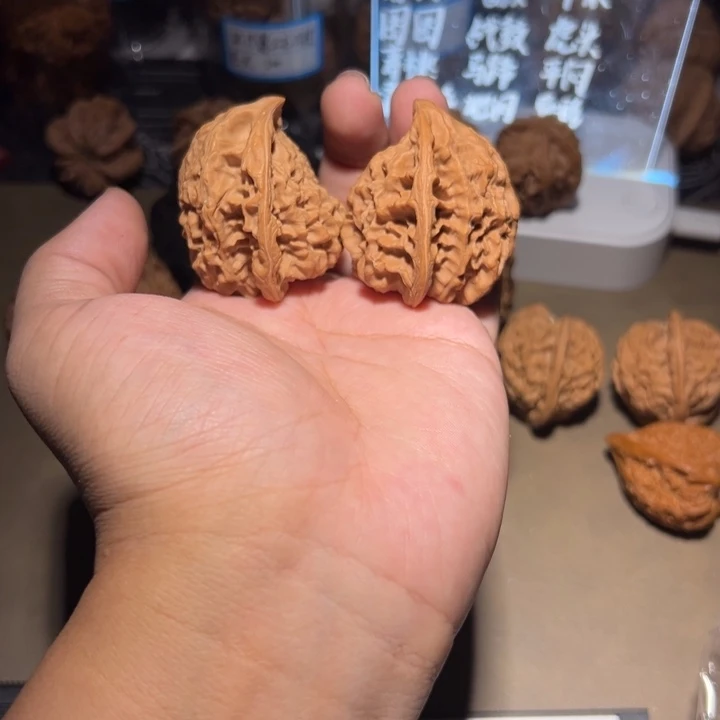 文玩核桃吊坠45蛇头