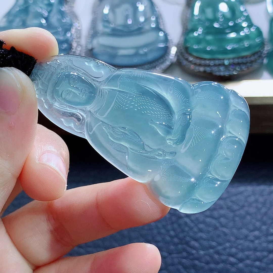 未镶嵌挂件翡翠半**茶翡翠