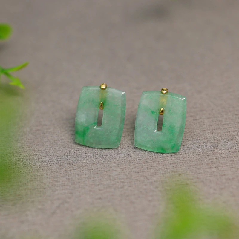 #G723冰种飘阳绿天然A货翡翠方块耳钉  18K金镶嵌
