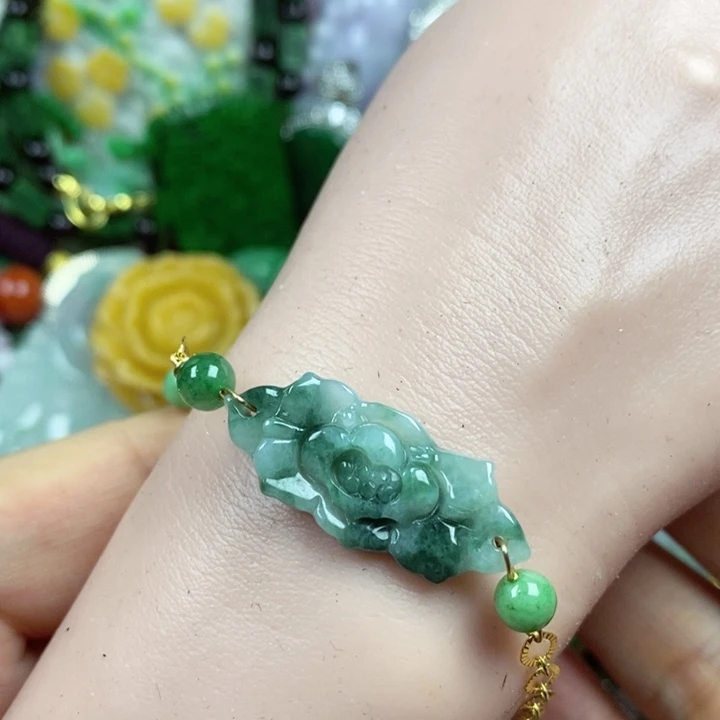 吊坠(赠链)未镶嵌翡翠