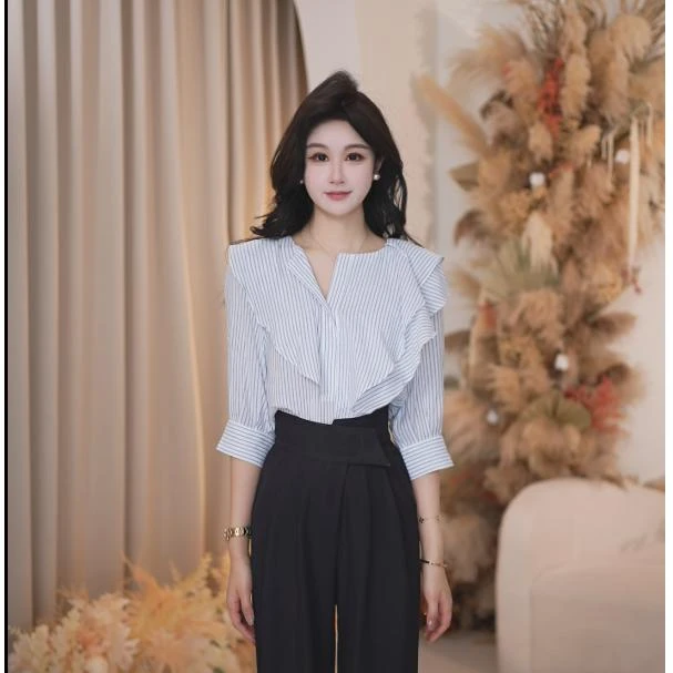 Basic House/百家好JH小众夏季气质设计感荷叶边条纹衬衫B558P2