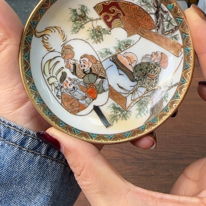 一个陶瓷物件哈哈哈哈哈哈