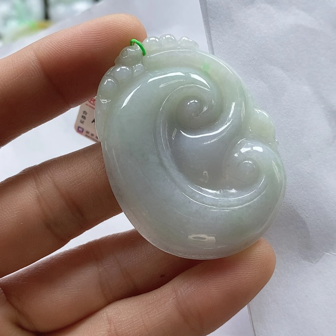 翡翠颈饰未镶嵌吊坠