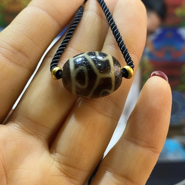 未镶嵌颈饰玛瑙/玉髓（覆膜）87多样性发其一