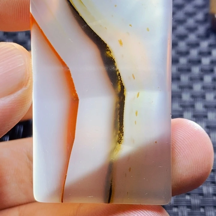 王***^玛瑙/玉髓未镶嵌颈饰