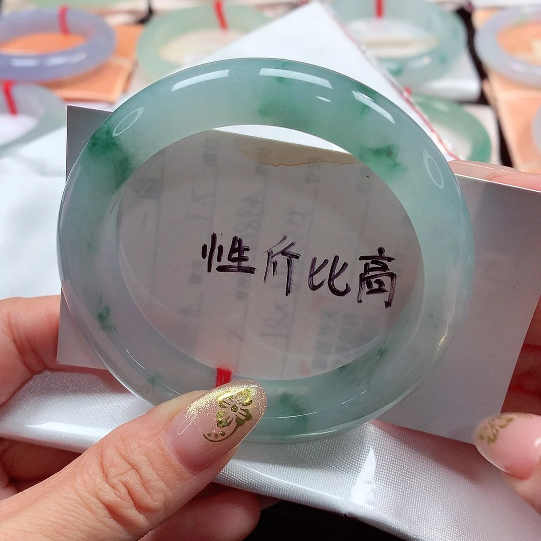 翡翠手镯未镶嵌天然A货翡翠手镯，95号