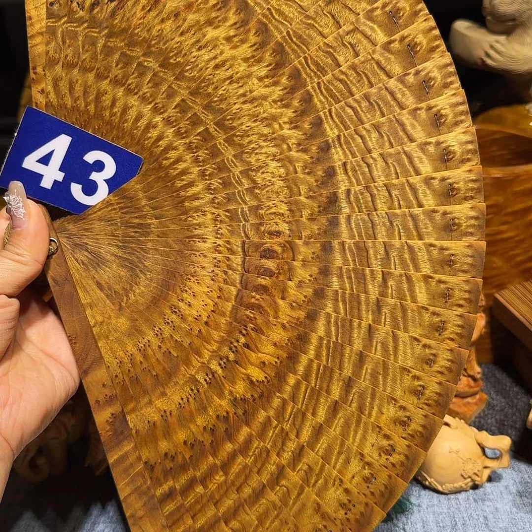 金丝楠用****6金丝楠手把件