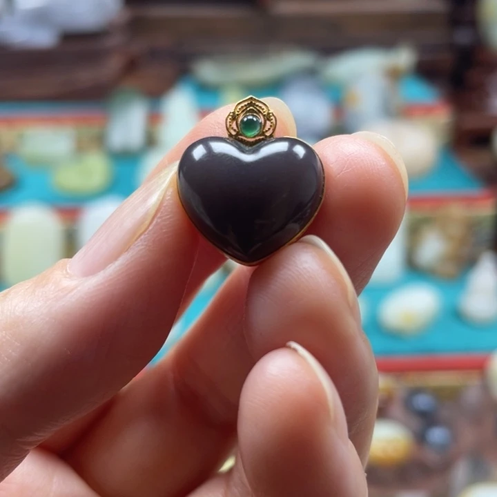 紫***晶和田玉18K金镶嵌挂件