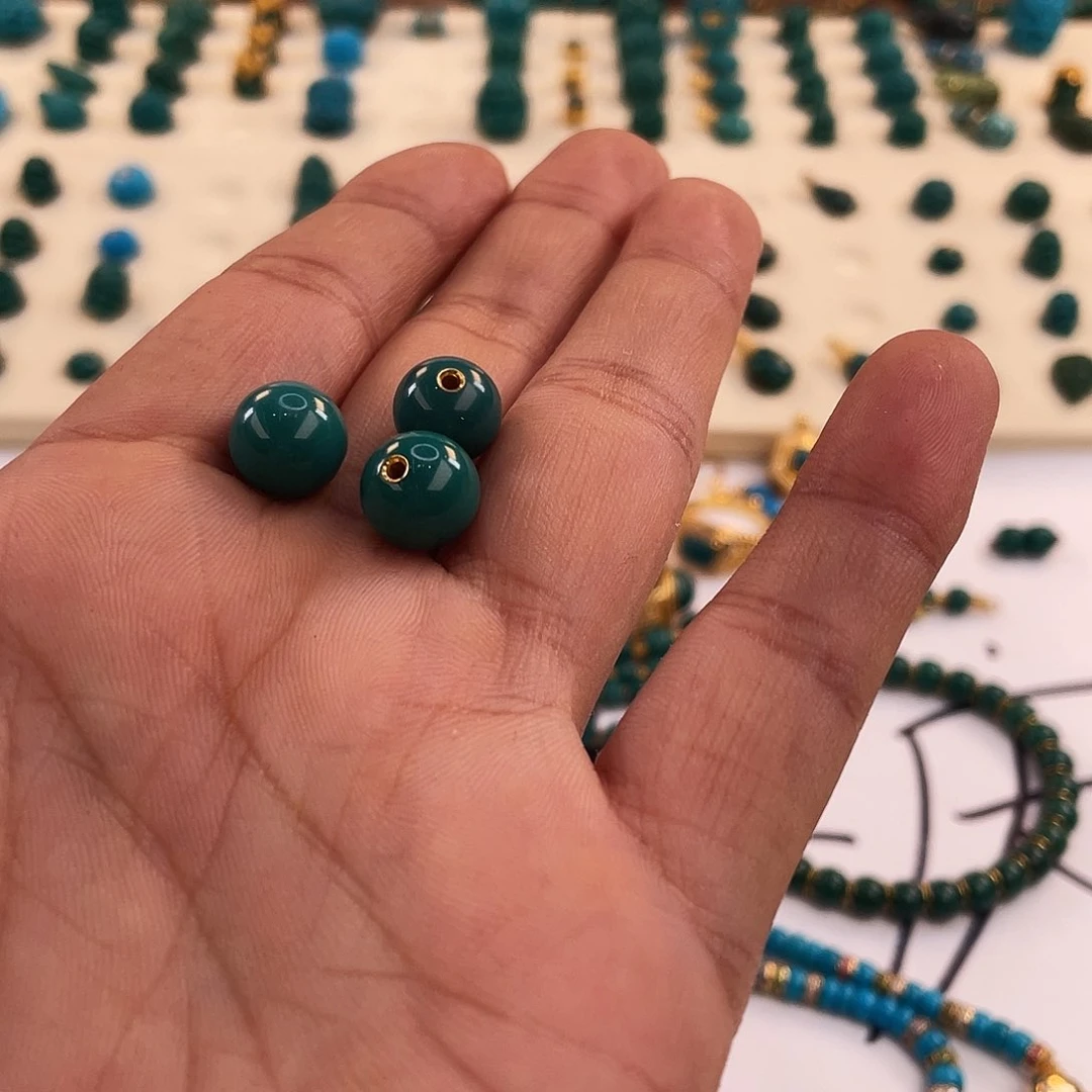 绿松石未镶嵌颈饰Y