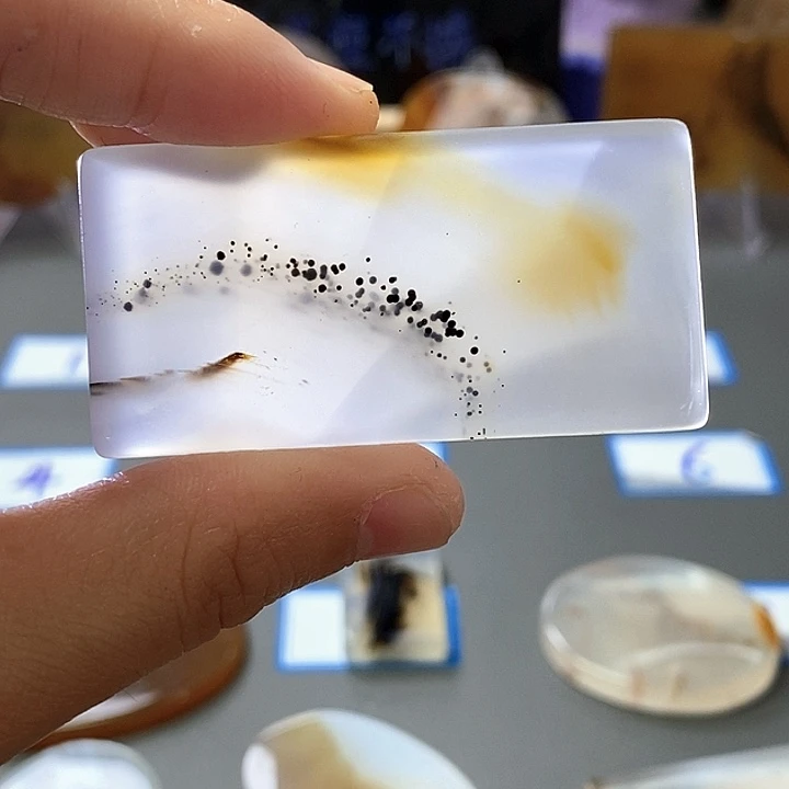 玛瑙/玉髓未镶嵌珠宝半成品