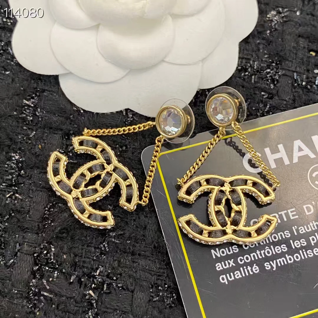 未使用 Chanel/香奈儿 时尚精致双C黑色皮穿琉璃耳钉AY0108