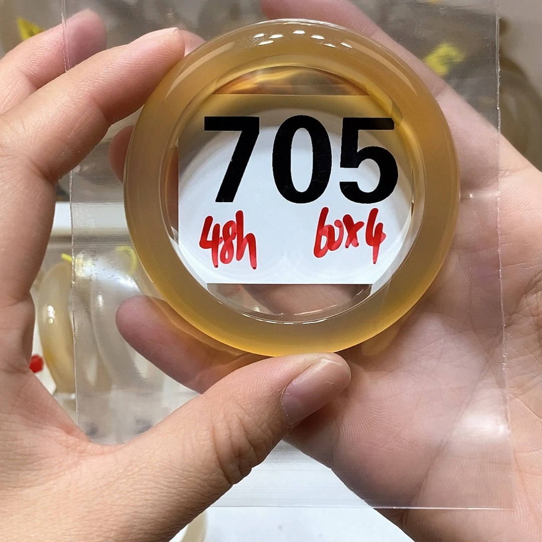 乐****手镯玛瑙/玉髓未镶嵌