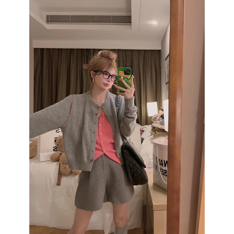 Yukiss直播 撞色假两件针织开衫女秋韩系拼色 假两件针织衫A4010