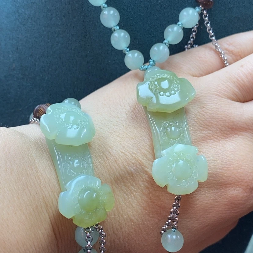 【闪购商品】蛇纹石玉手牌，吊坠未镶嵌