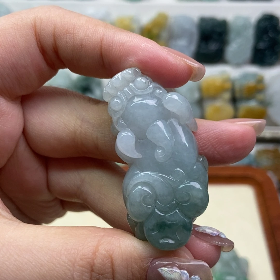 翡翠吊坠(赠链)未镶嵌小*数量5