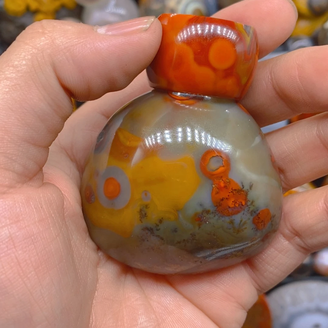 玛瑙/玉髓足银镶嵌颈饰作***光