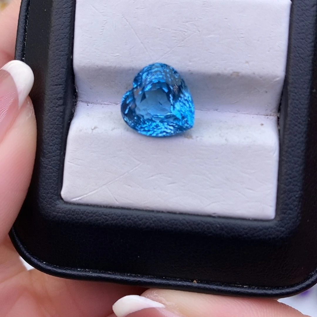 托帕石纯天然托帕石裸石定制6.6c t x未镶嵌m*i