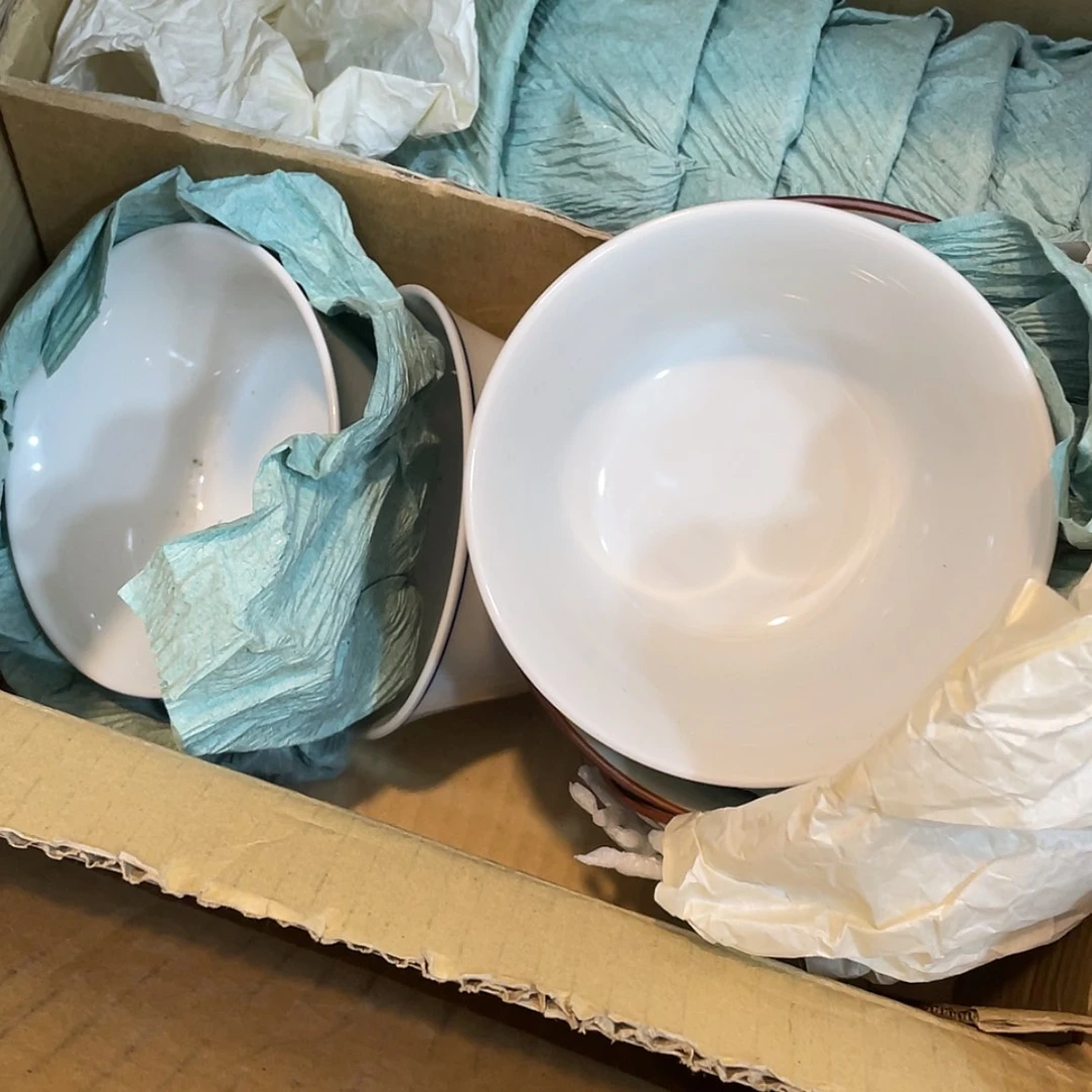 【闪购商品】宇*儿-微瑕_ 回流物品，不是全新