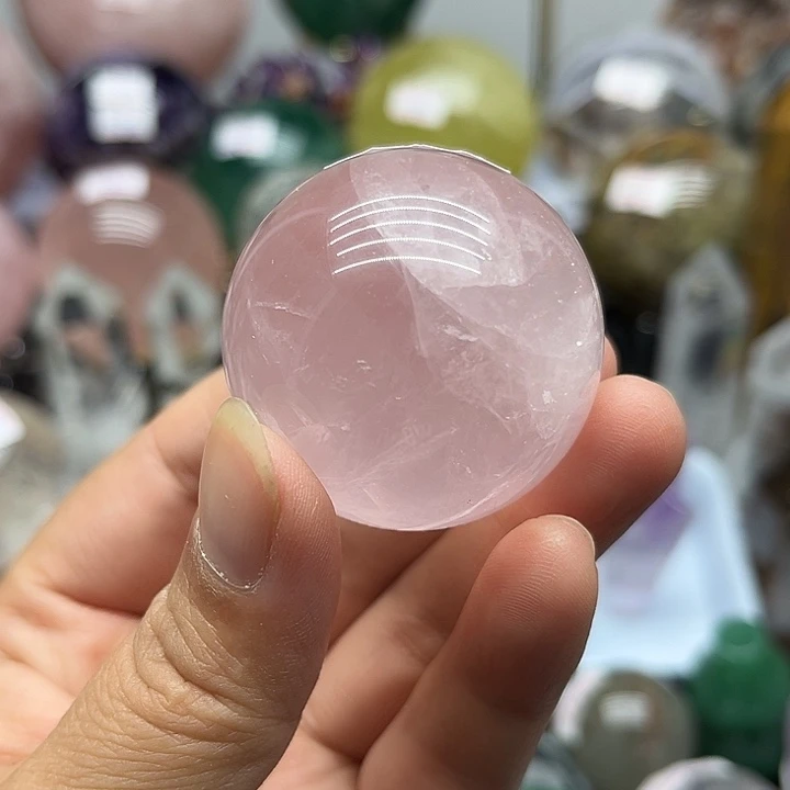 未镶嵌珠宝半成品水晶95克粉水晶球
