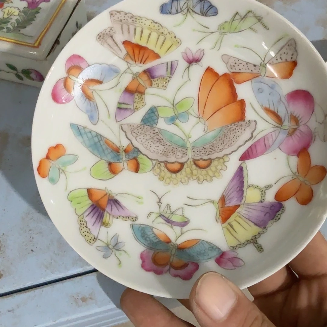 瓷片摆件等方式在不同行业