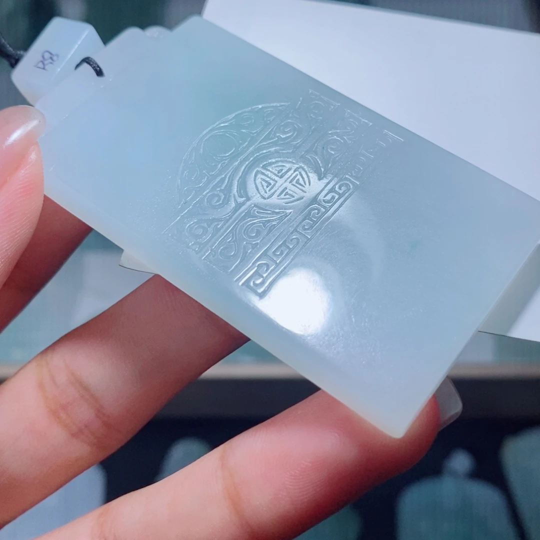 定制翡翠吊坠未镶嵌