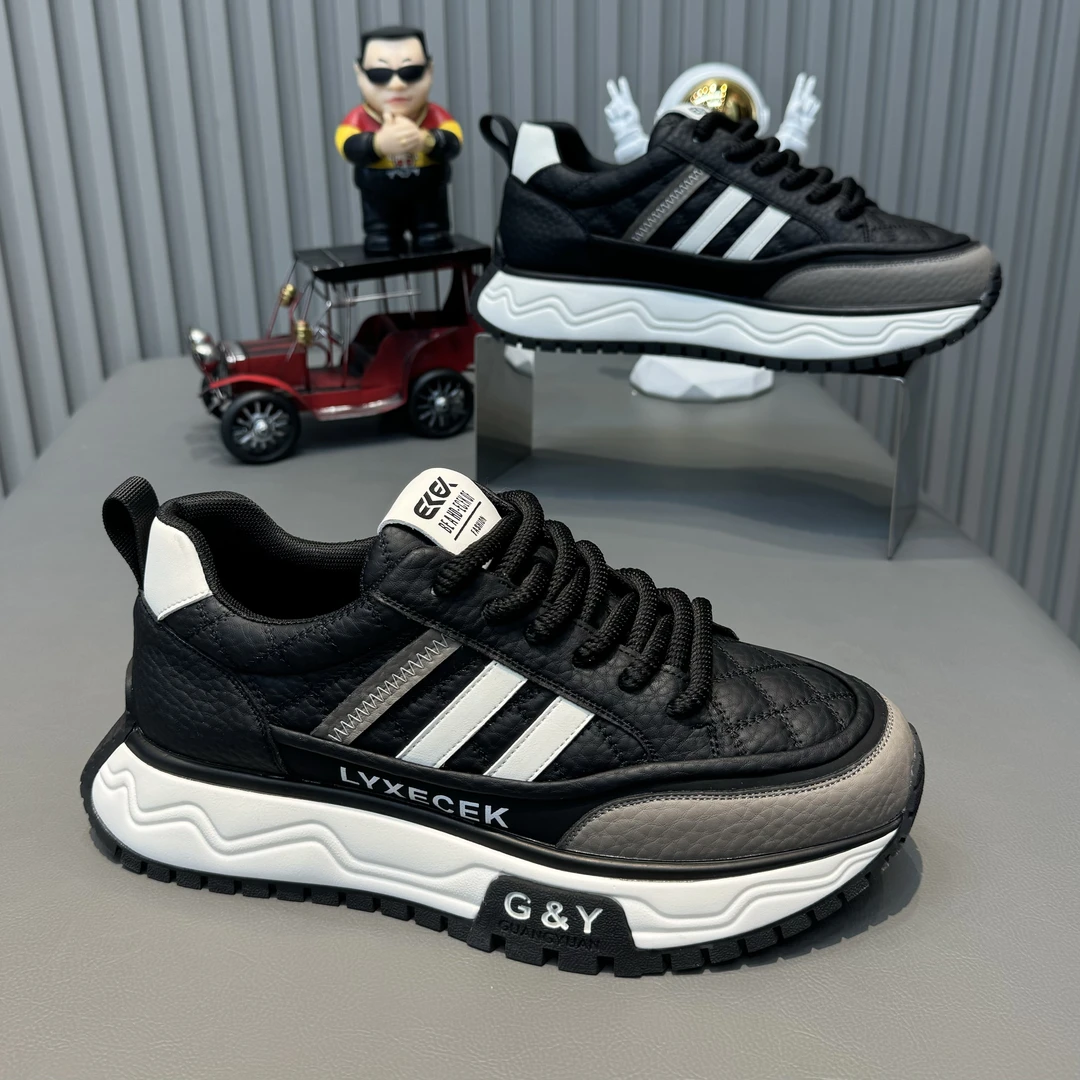 男士冬季新款皮面时尚百搭防滑耐磨加绒保暖运动休闲阿甘鞋