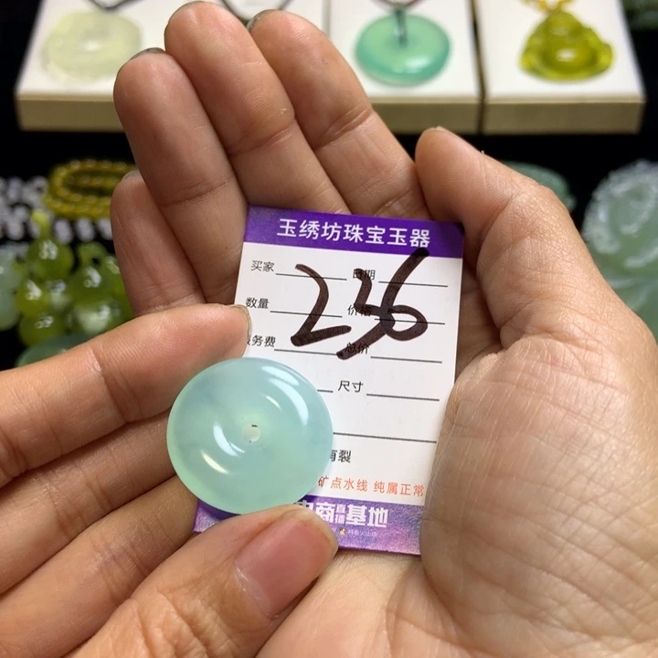 【闪购商品】蛇纹石玉未镶嵌颈饰