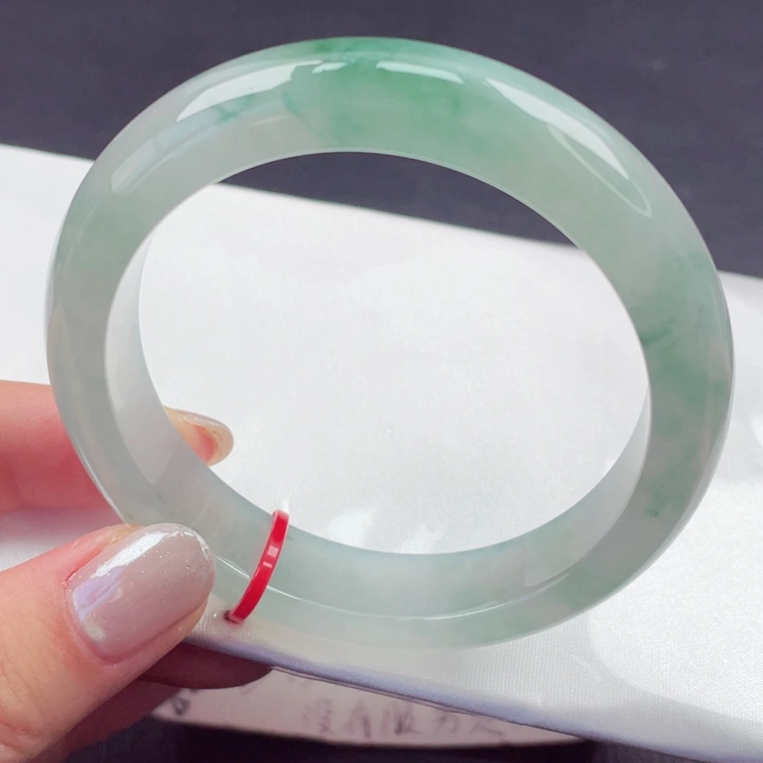 翡翠未镶嵌手镯56圈口