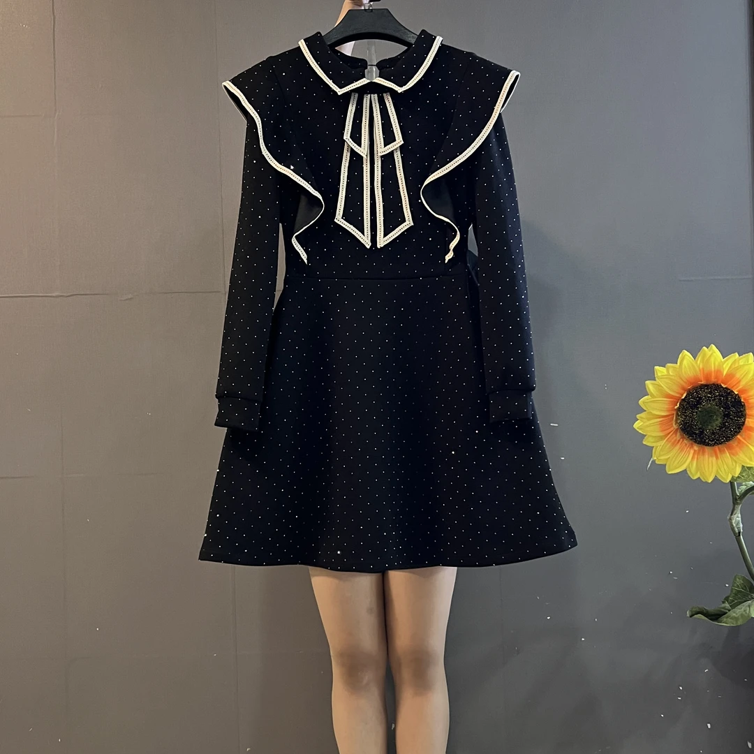 新款时尚重工烫钻翻领蝴蝶结收腰显瘦A字版连衣裙