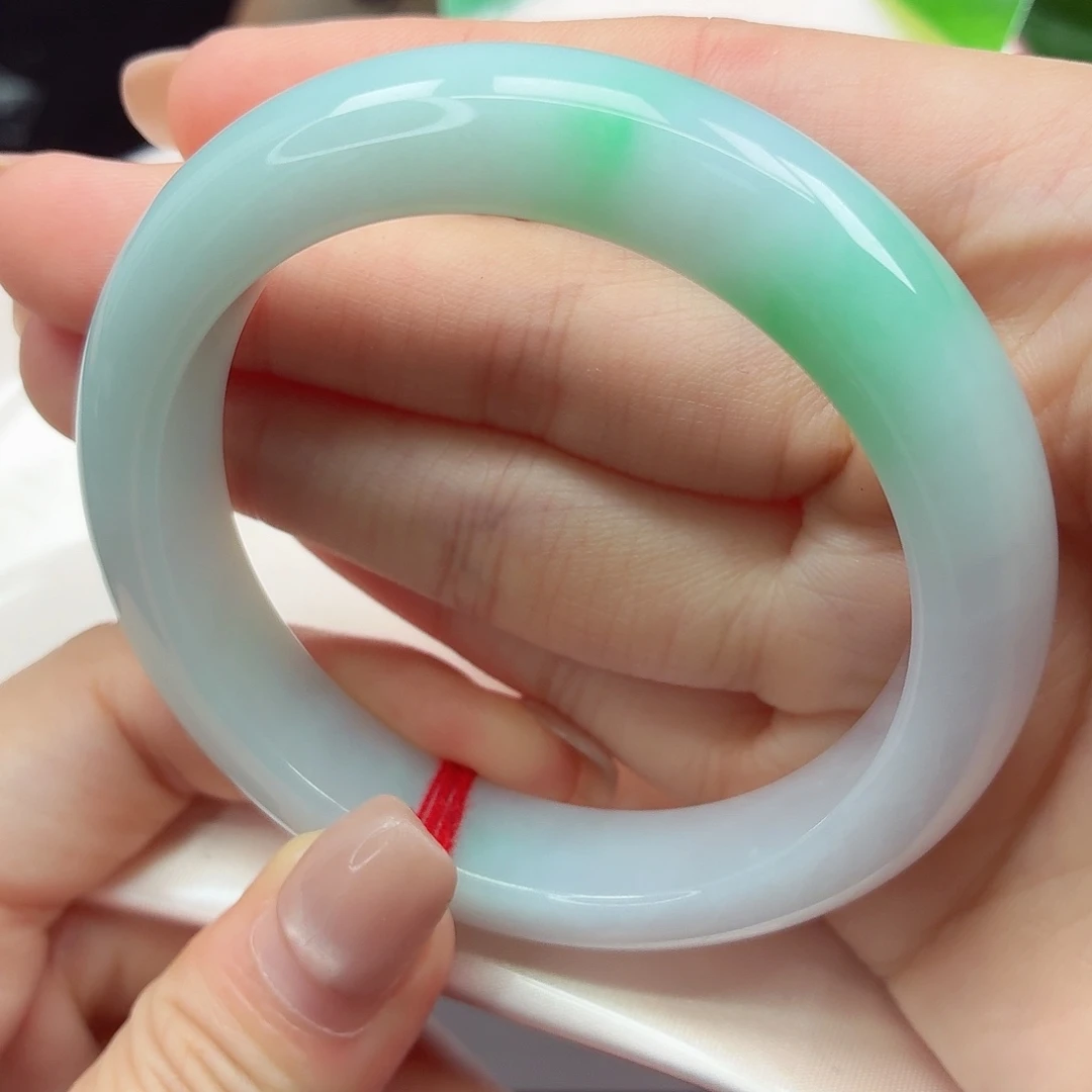 翡翠未镶嵌手镯正圈1号