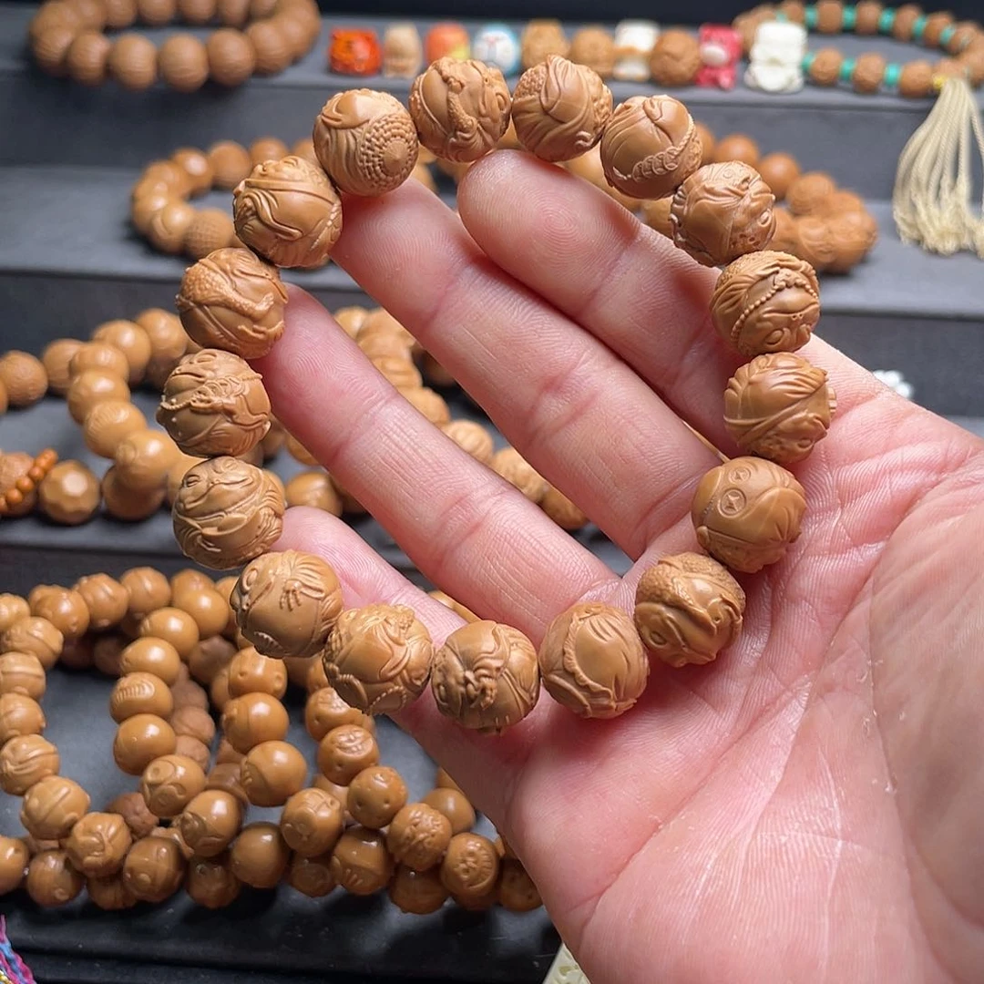 猴头核桃吊坠金蟾