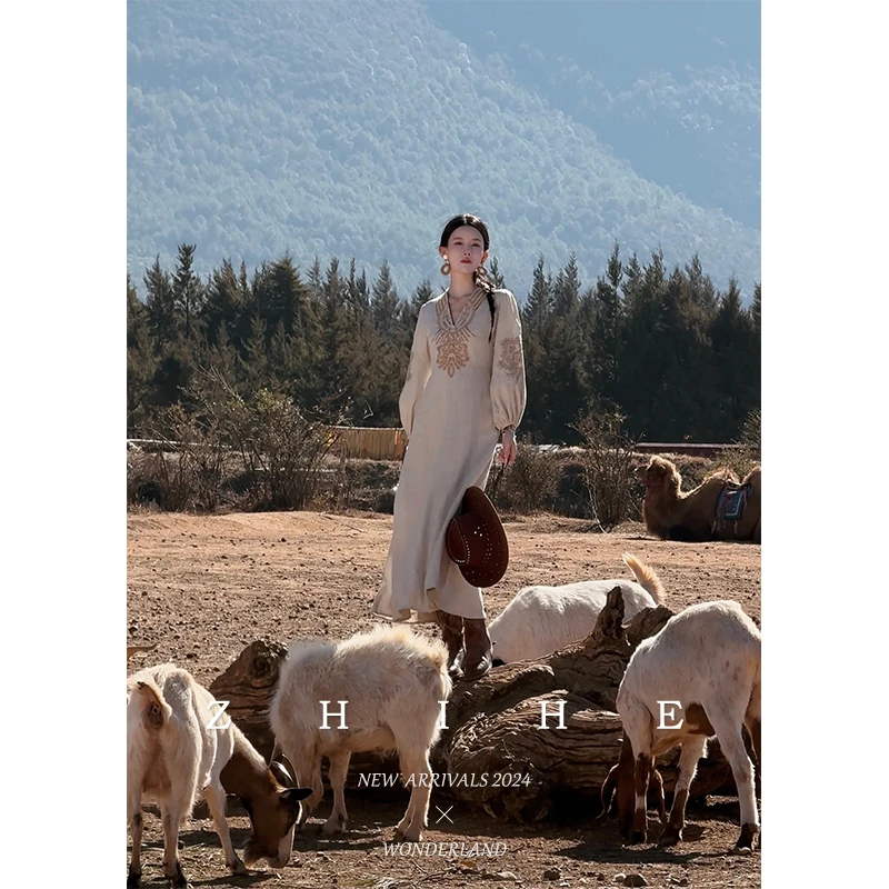 无艳一禾【牧游】原创100亚麻重工刺绣V领带腰绳长袖连衣裙