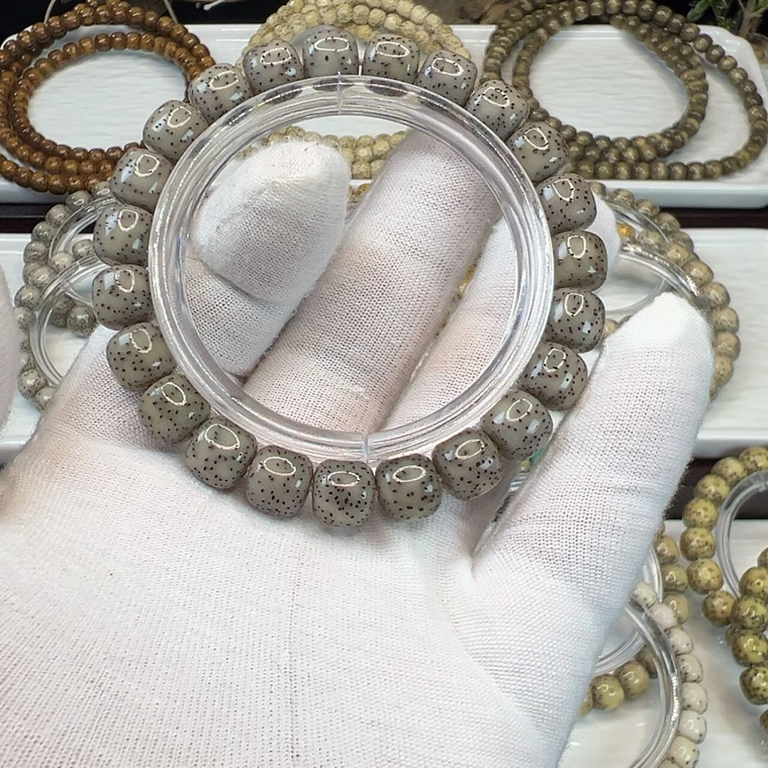 星月菩提手串石玉料10×9星点稀散均匀