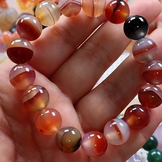 玛瑙/玉髓吊坠(赠链)未镶嵌空*?