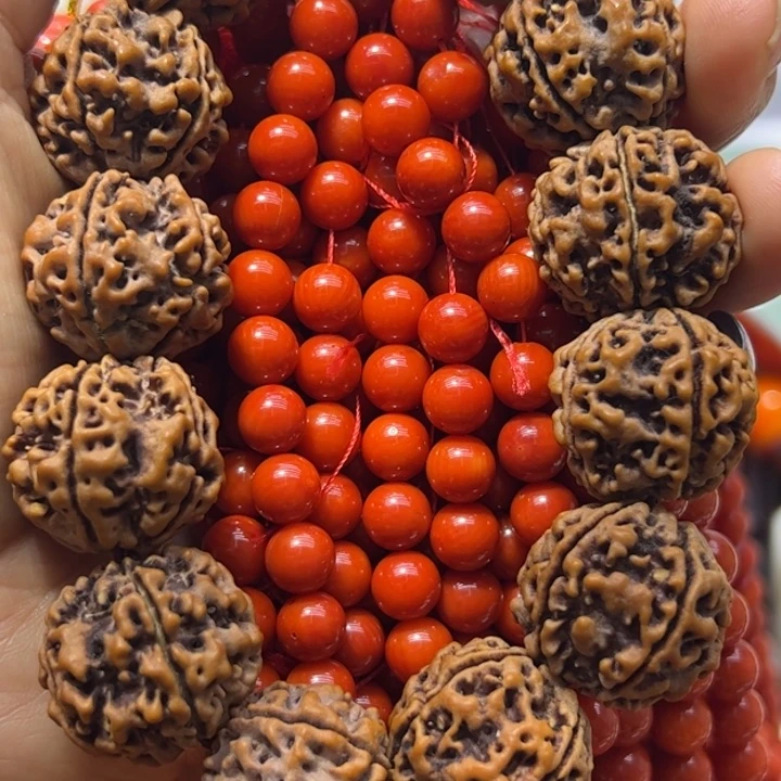 大果紫檀（缅甸花梨）0.8牛血红半成品脖挂