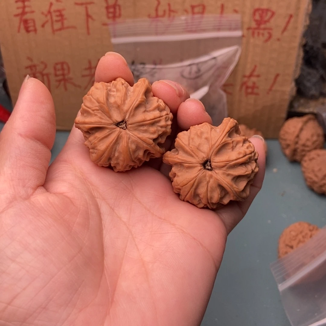 把件文玩核桃雨花石三棱16