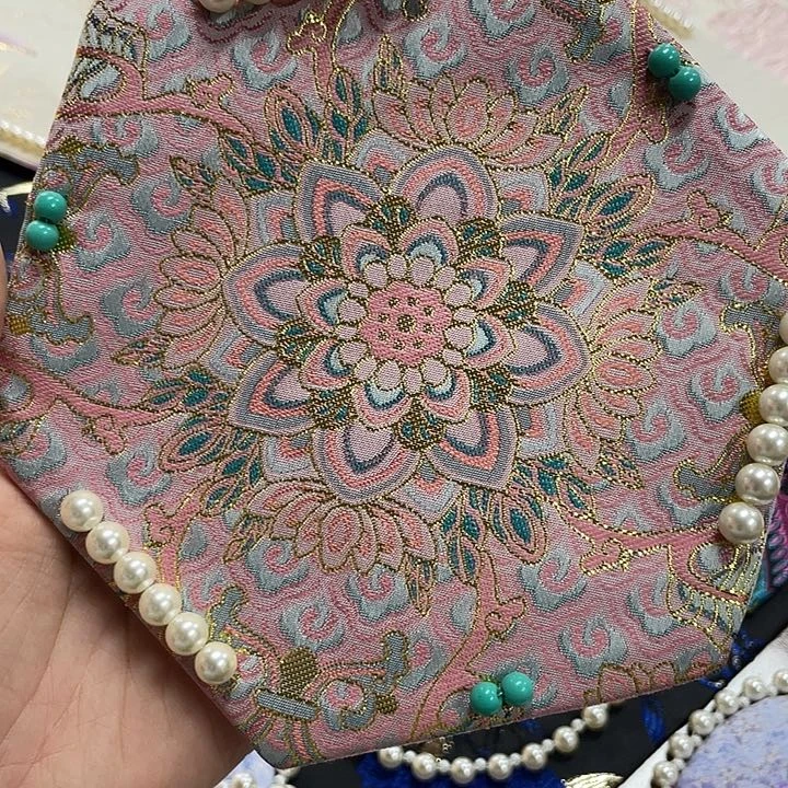 盖碗w****?杯子里还有很多