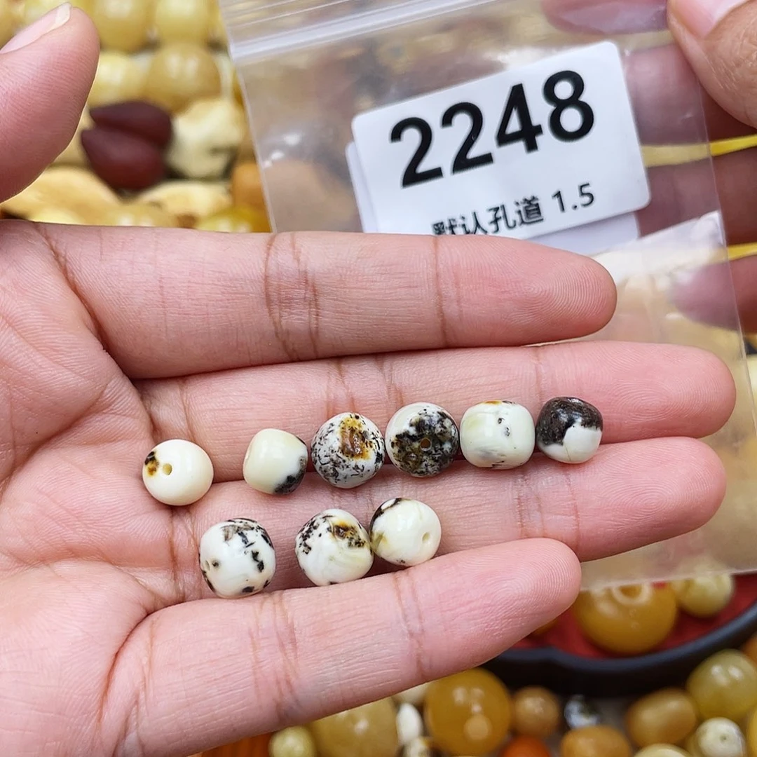 未镶嵌蜜蜡珠宝奇石