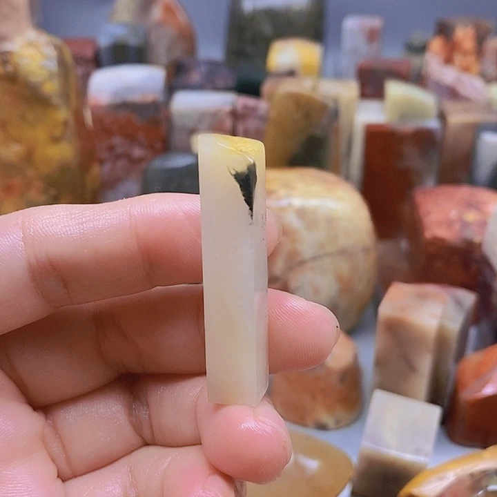 用***2寿山石印石天然原石