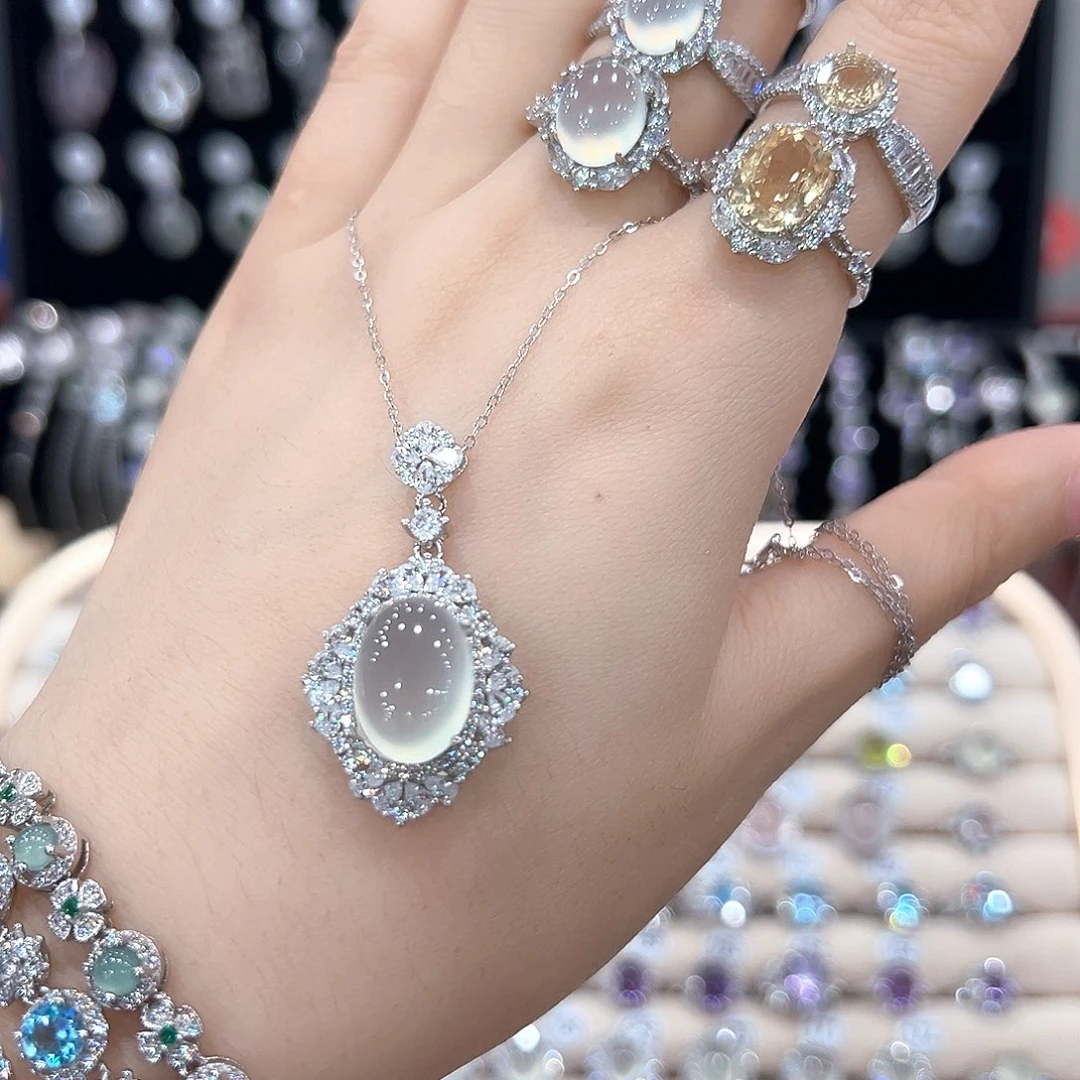 朱****蛇纹石玉银S925镶嵌颈饰