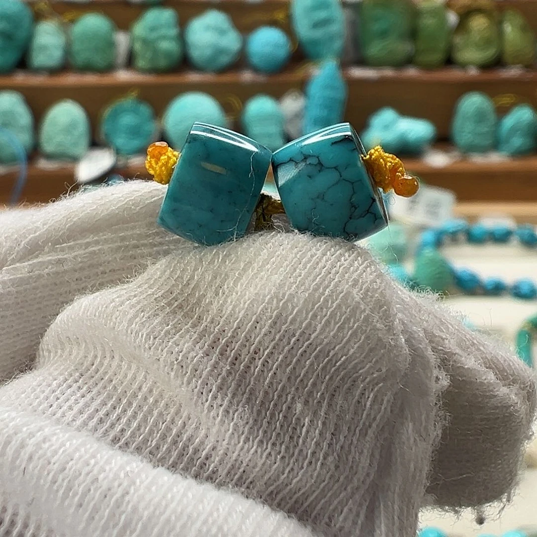 绿松石直切对珠未镶嵌