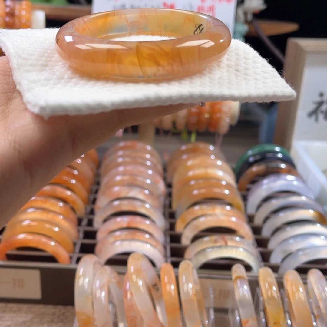 手镯玛瑙/玉髓未镶嵌56圈